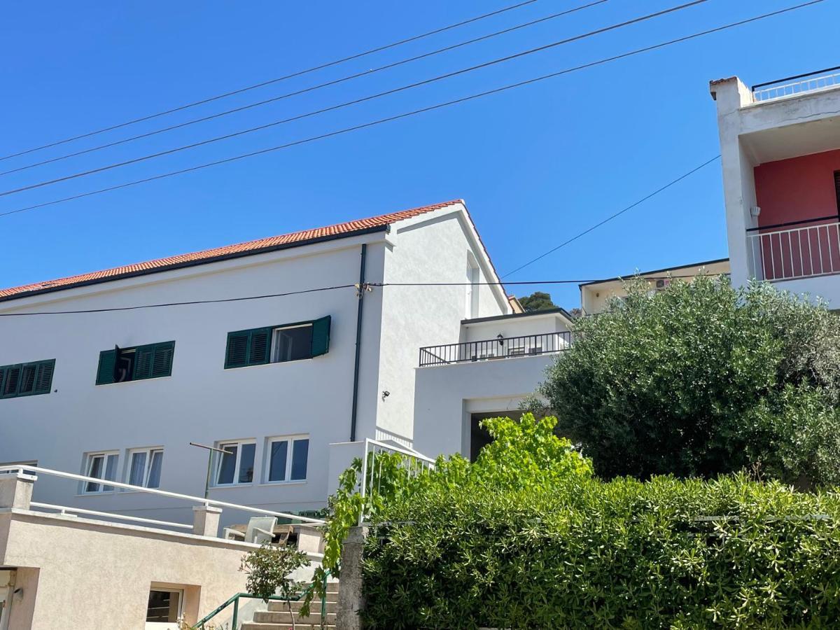 Apartment Simaris - Spacious With Terrace And Sea View شيبينيك المظهر الخارجي الصورة