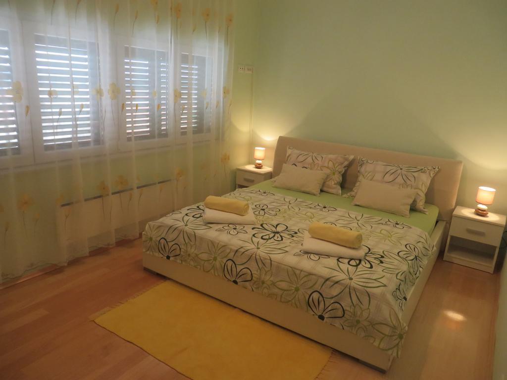 Apartment Simaris - Spacious With Terrace And Sea View شيبينيك المظهر الخارجي الصورة