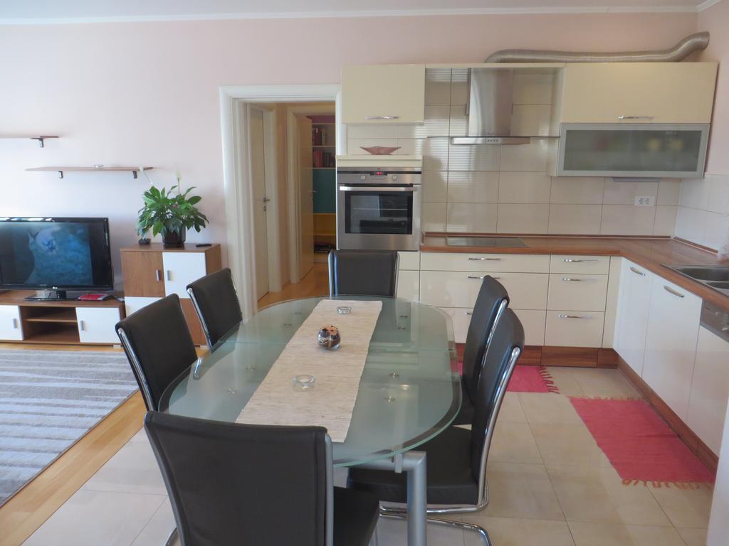 Apartment Simaris - Spacious With Terrace And Sea View شيبينيك المظهر الخارجي الصورة