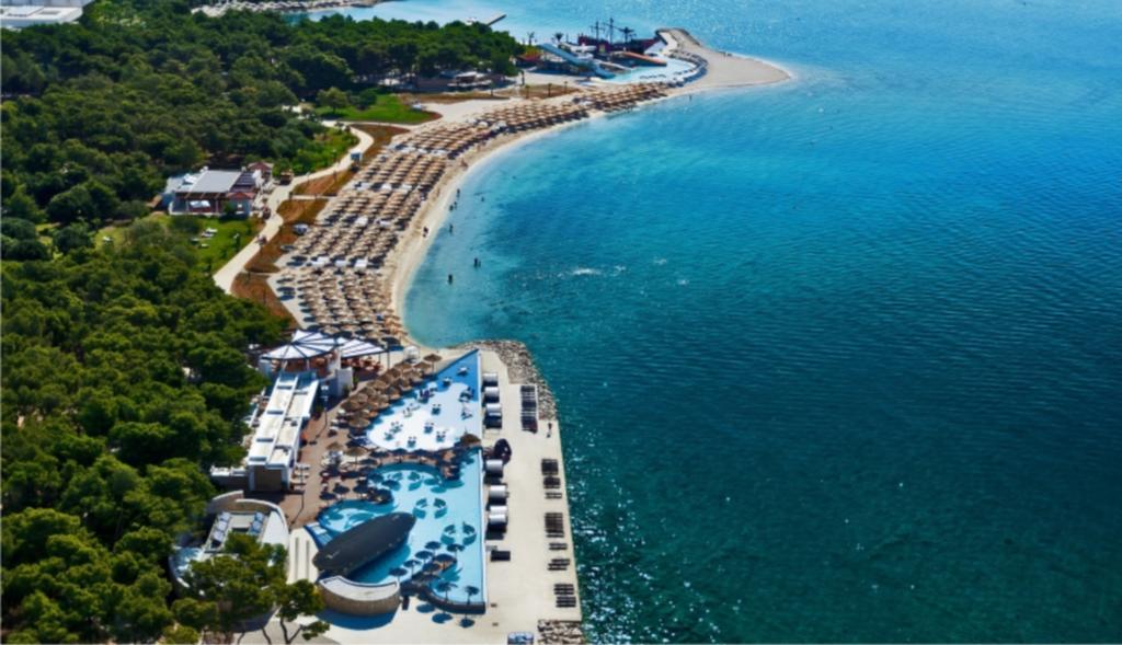 Apartment Simaris - Spacious With Terrace And Sea View شيبينيك المظهر الخارجي الصورة