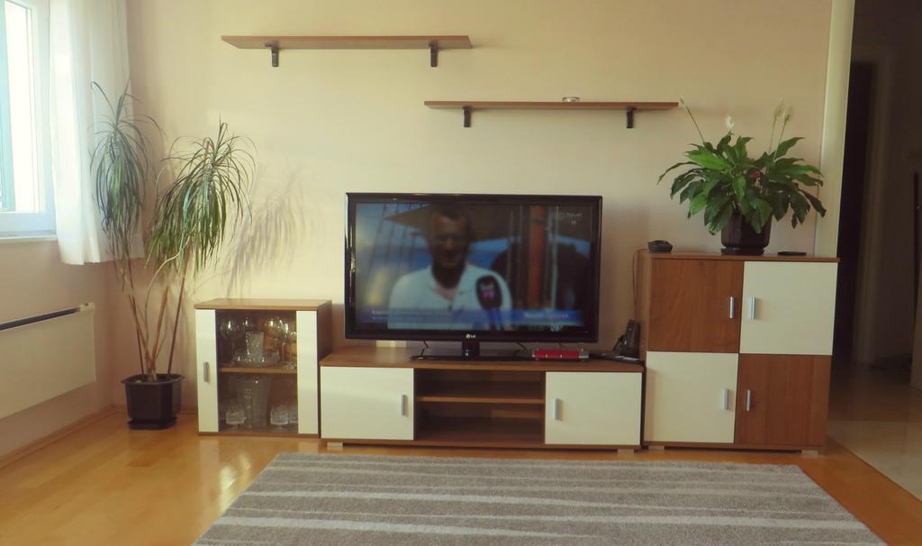 Apartment Simaris - Spacious With Terrace And Sea View شيبينيك المظهر الخارجي الصورة