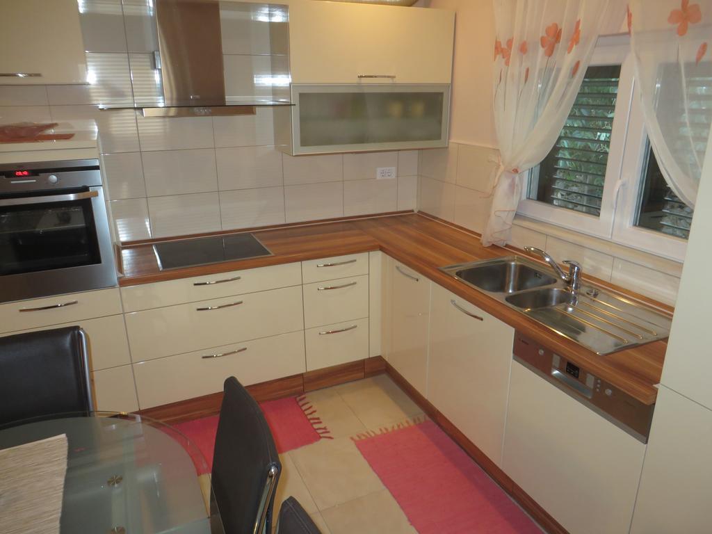 Apartment Simaris - Spacious With Terrace And Sea View شيبينيك المظهر الخارجي الصورة