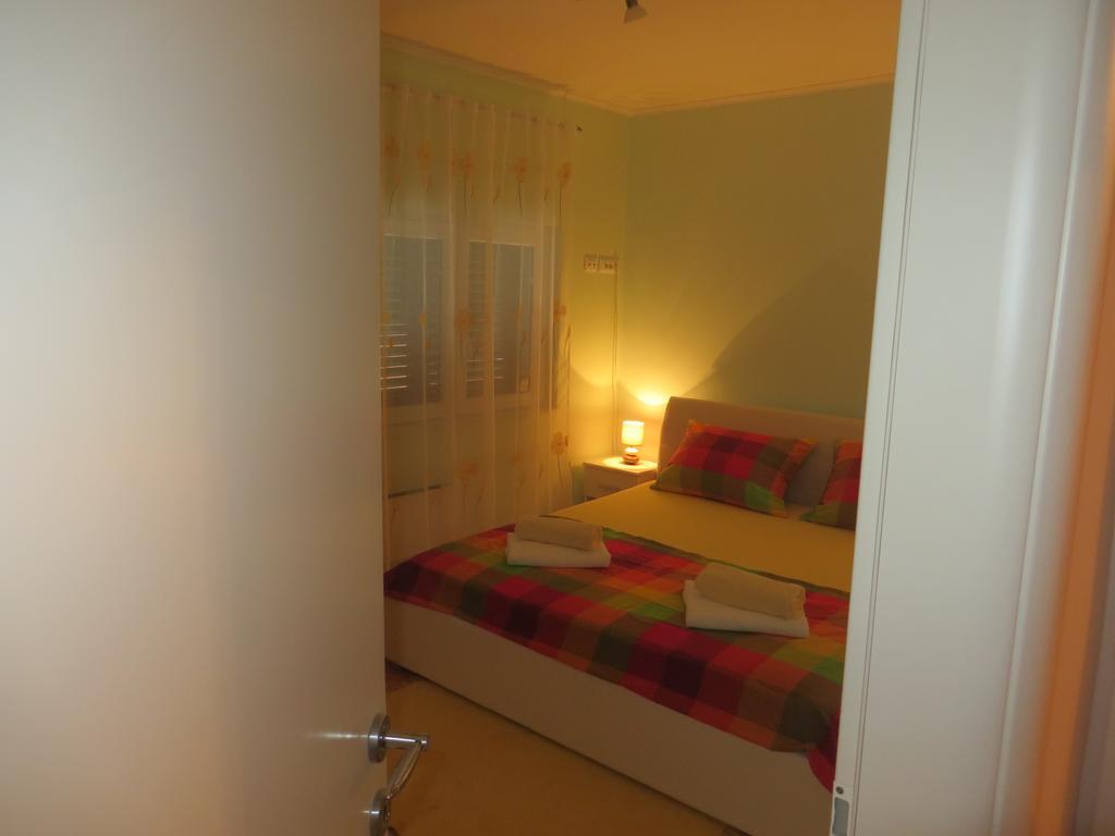 Apartment Simaris - Spacious With Terrace And Sea View شيبينيك المظهر الخارجي الصورة